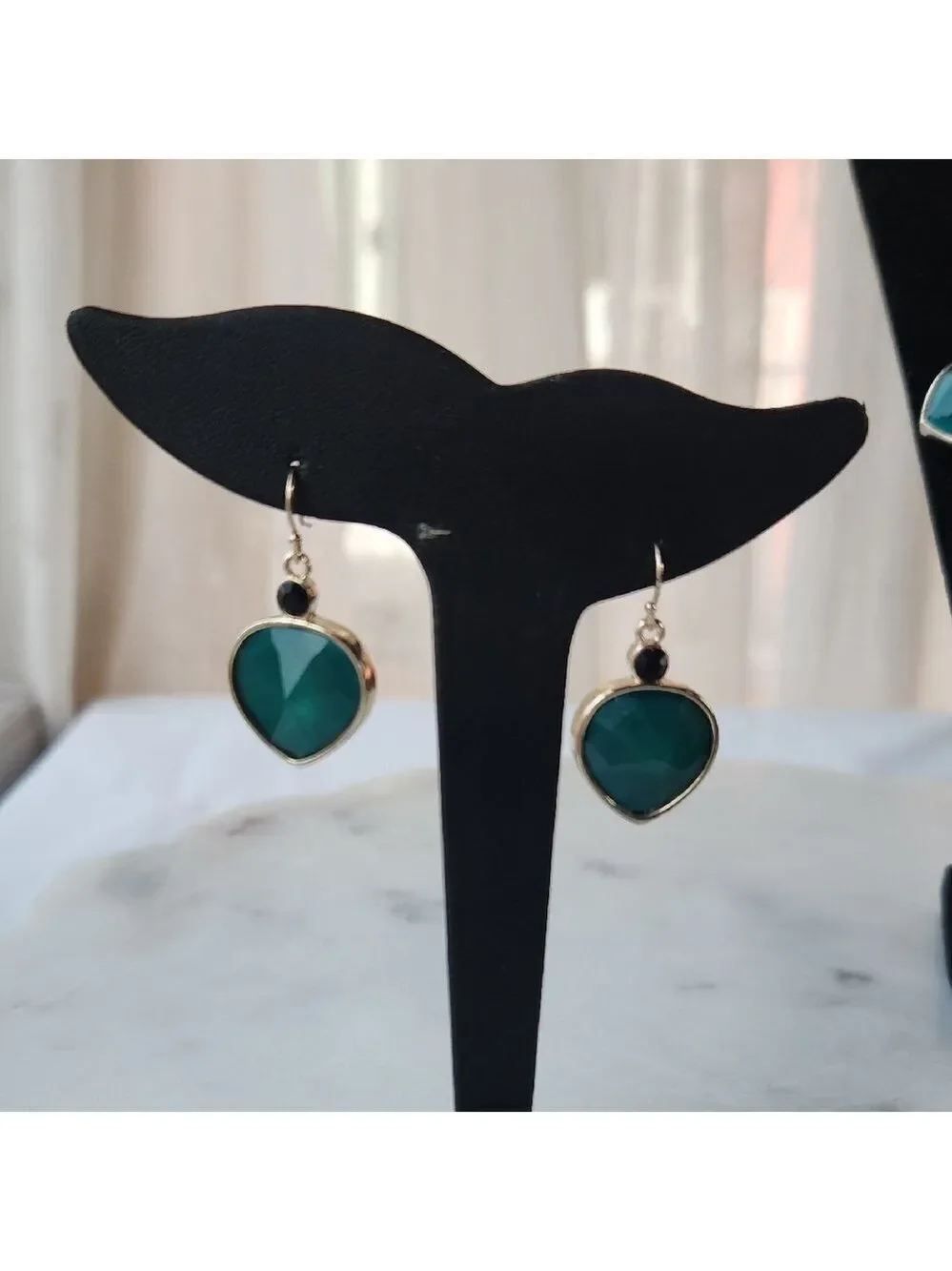 White House Black Market Teal and Gold Necklace Set